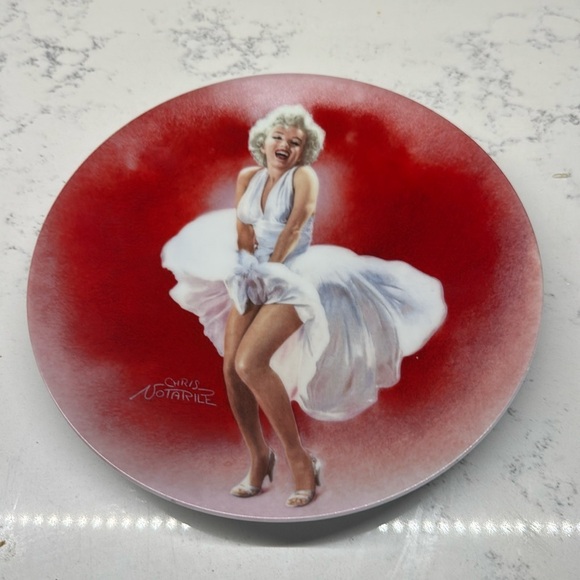 Marilyn Monroe In The Seven Year Itch Limited Edition Collector Plate - Picture 1 of 5
